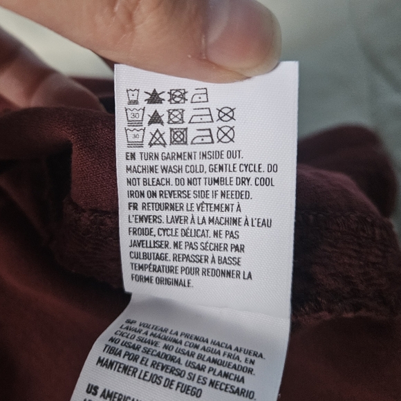 AMERICAN EAGLE Red Burgundy Corduroy Mini Skirt Button Front Size 00 AE - Picture 5 of 5